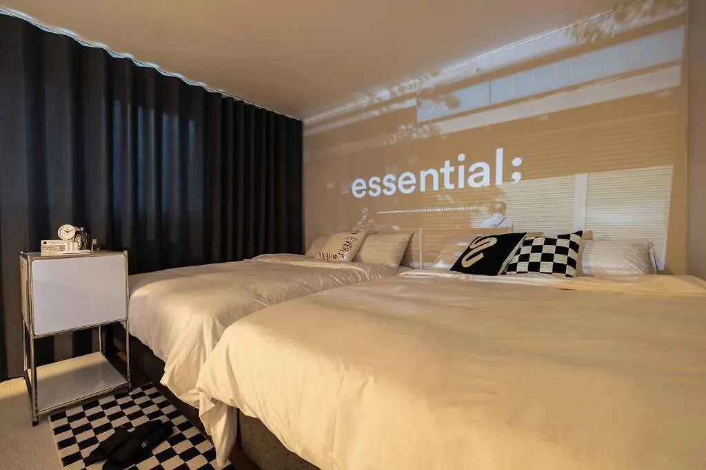 Luxury Gallery Stay Сеул