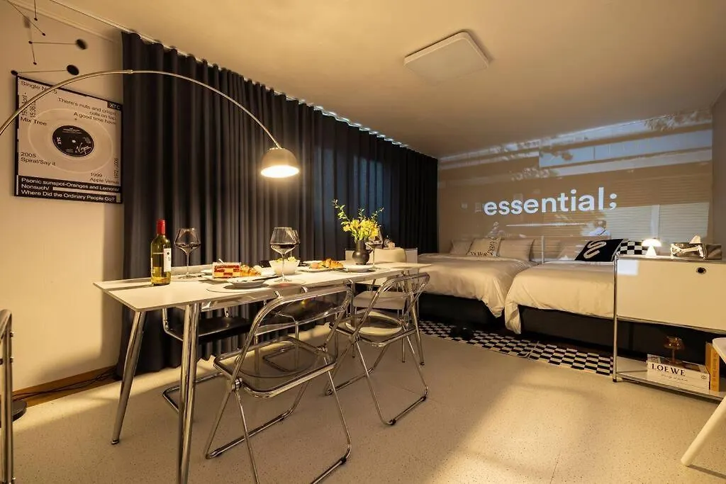 Luxury Gallery Stay Сеул